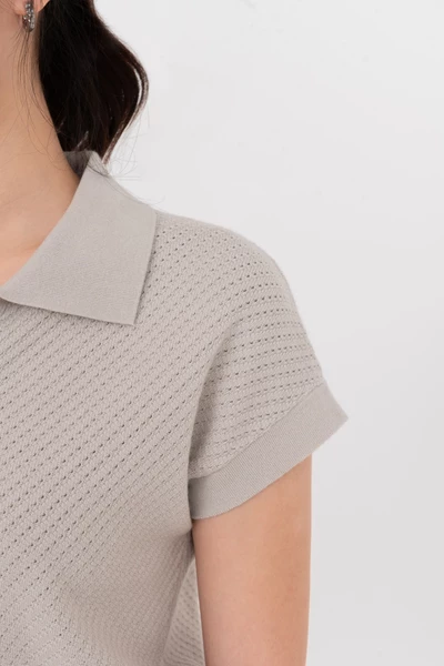 Áo len sợi đan chéo