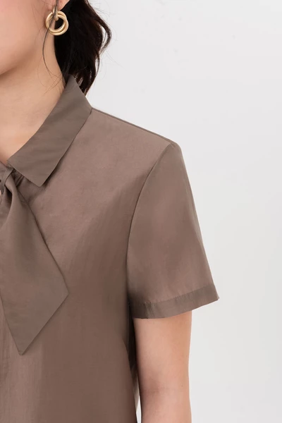 Áo sơ mi cổ nơ Nâu Tây