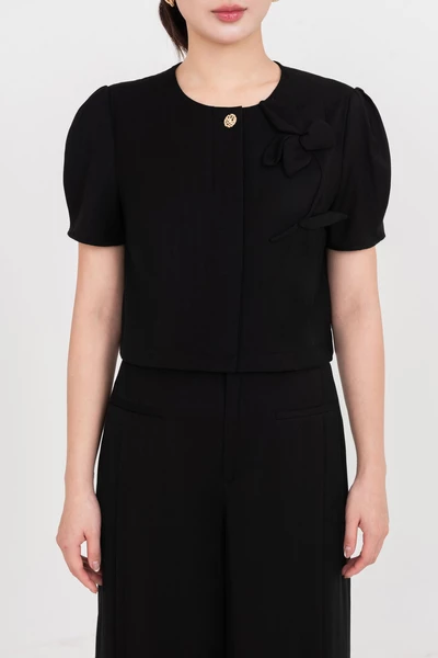 Áo Croptop đính hoa vai