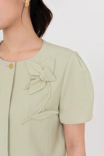 Áo Croptop đính hoa vai