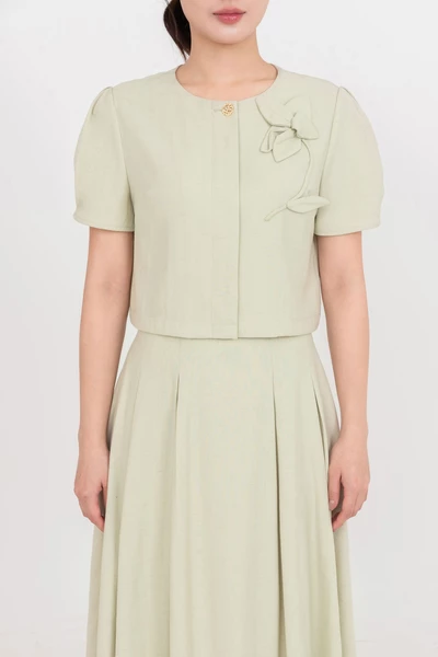 Áo Croptop đính hoa vai