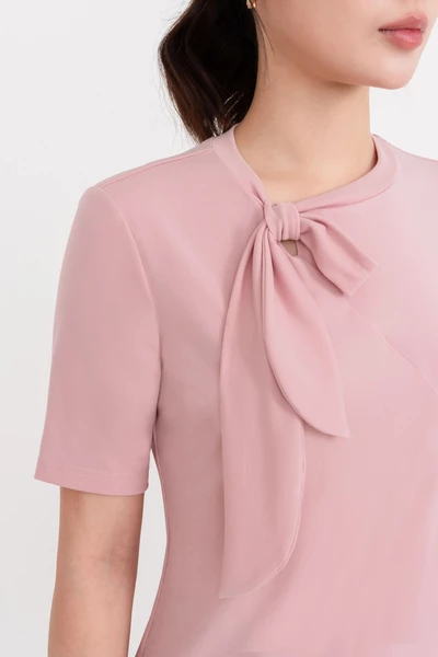 Áo thun cổ nơ cách điệu