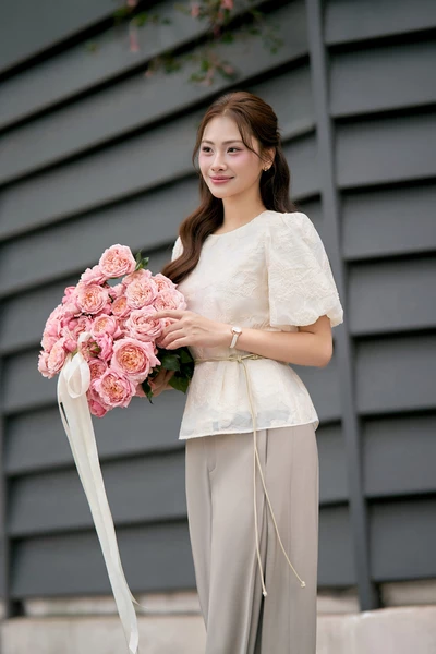 Áo kiểu Blooming Touch