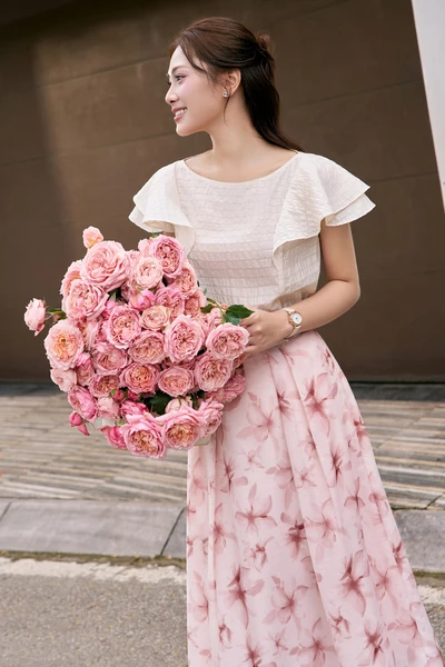 Áo kiểu Petal Light