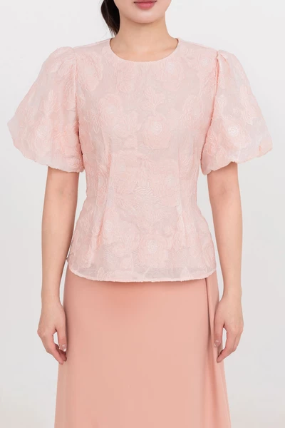 Áo kiểu Blooming Touch