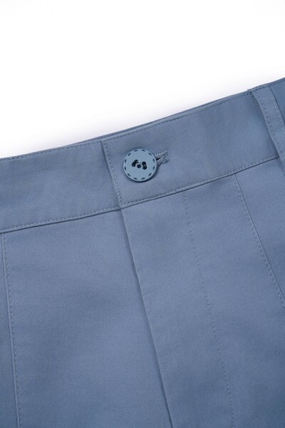 Quần shorts Khaki