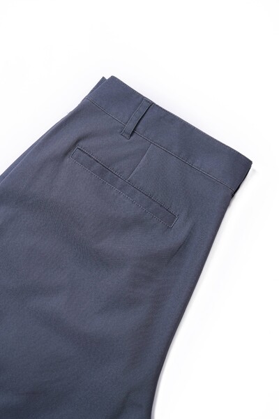 Quần shorts Khaki