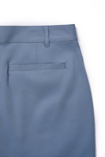 Quần shorts Khaki