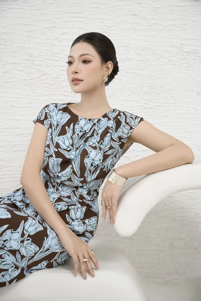 Đầm lụa tay hến Deep Blue