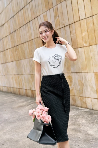 Bloom Softly Tee - Áo thun cotton