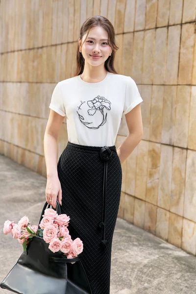 Bloom Softly Tee - Áo thun cotton