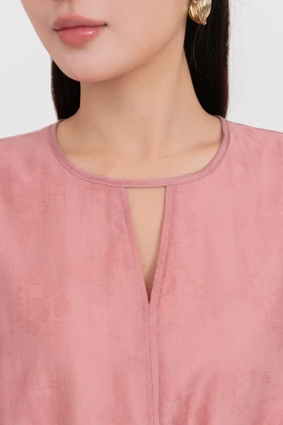 Áo sơ mi lụa ôm cổ tròn