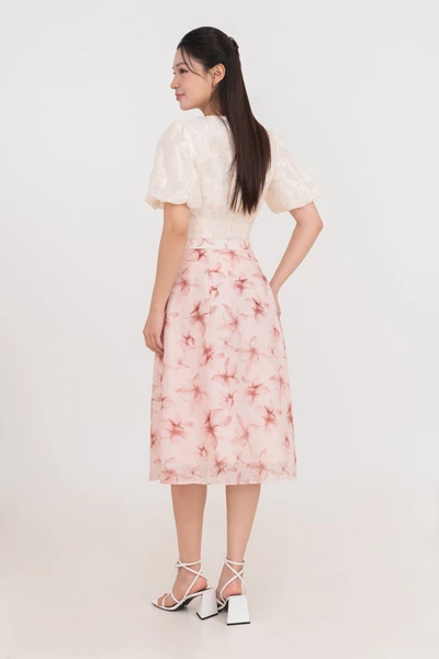 Áo kiểu Blooming Touch