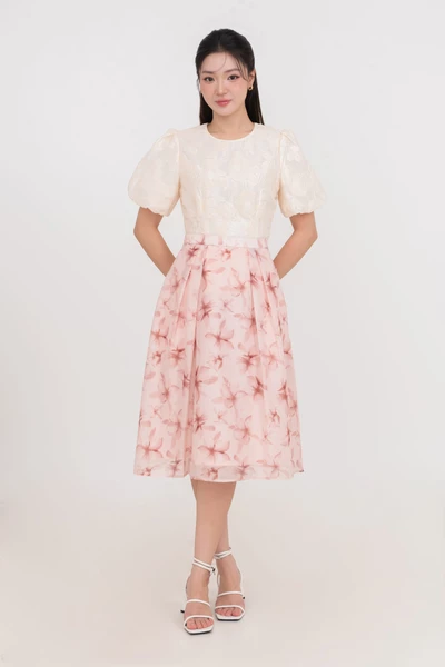 Áo kiểu Blooming Touch