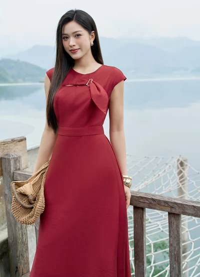 Đầm midi Maroon Muse