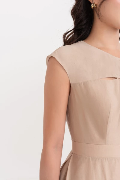 Đầm lụa xòe tay hến