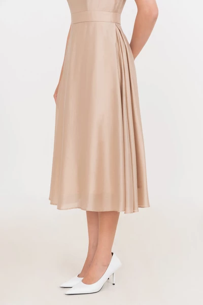 Đầm lụa xòe tay hến