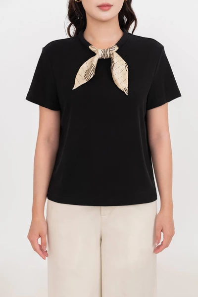 Blossom Scarf Tee – Áo thun phối khăn