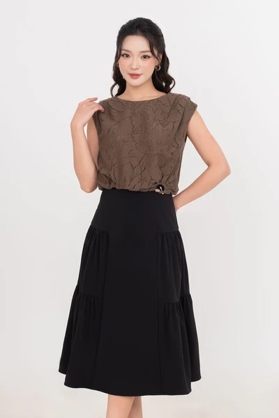 Linen Whisper Top – Áo ren dệt hoạ tiết lá