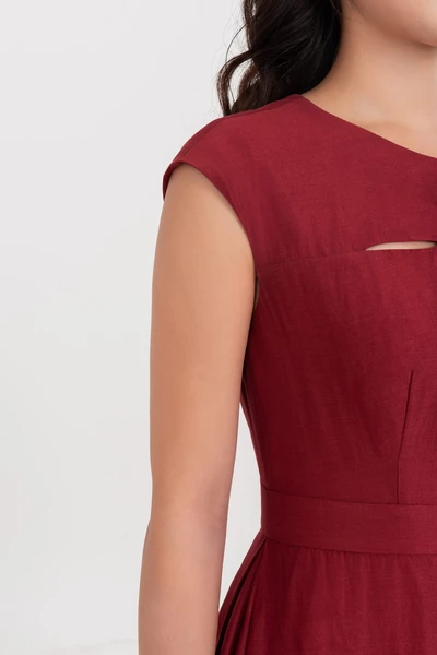 Đầm lụa xòe tay hến