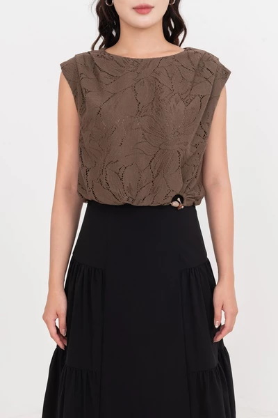 Linen Whisper Top – Áo ren dệt hoạ tiết lá