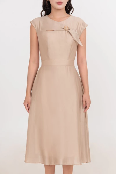 Đầm lụa xòe tay hến