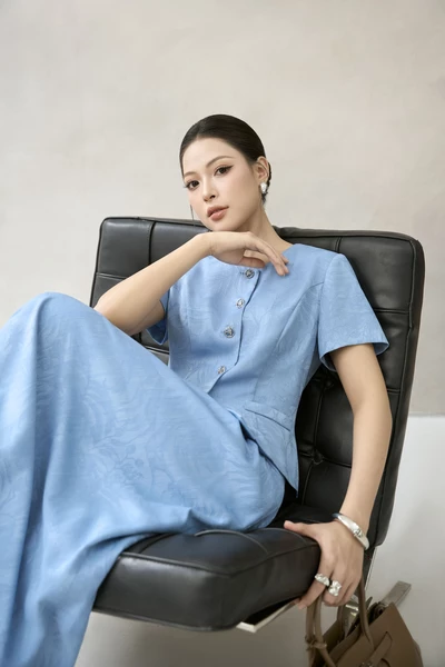 Chân váy lụa Airy Light