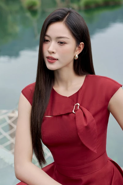 Đầm midi Maroon Muse