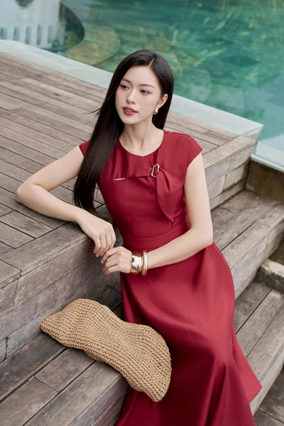 Đầm midi Maroon Muse