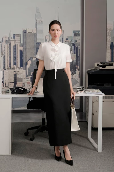 Chân váy bút chì Black Ease