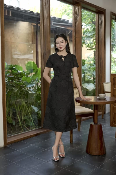 Đầm công sở Black Charm
