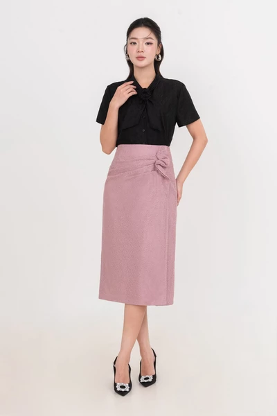 Áo sơ mi lụa cổ nơ