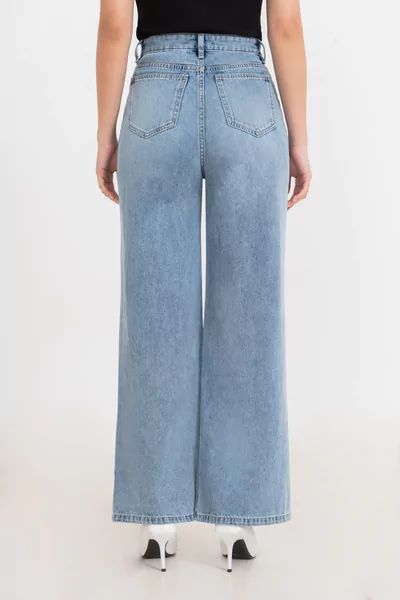 Quần Jeans suông xanh sáng