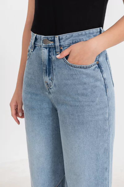 Quần Jeans suông xanh sáng