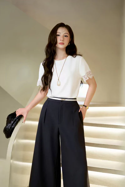 Áo thun phối ren